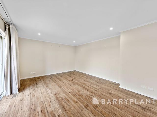 Apartment for rent in Gowanbrae, Melbourne
