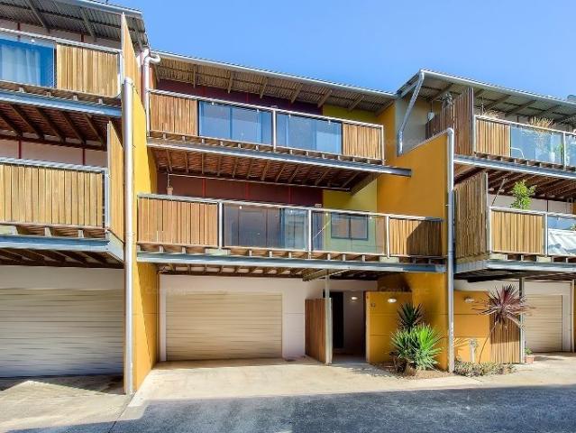 Townhouse for rent in Toombul, Queensland