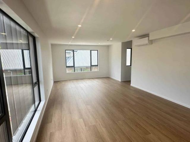 Townhouse for rent in Howick