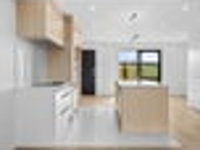 Townhouse for sale in Awhitu