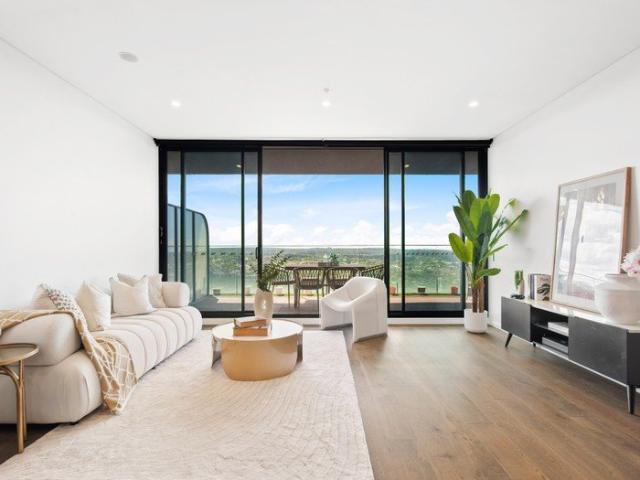 Apartment for sale in Lower North Shore, Sydney