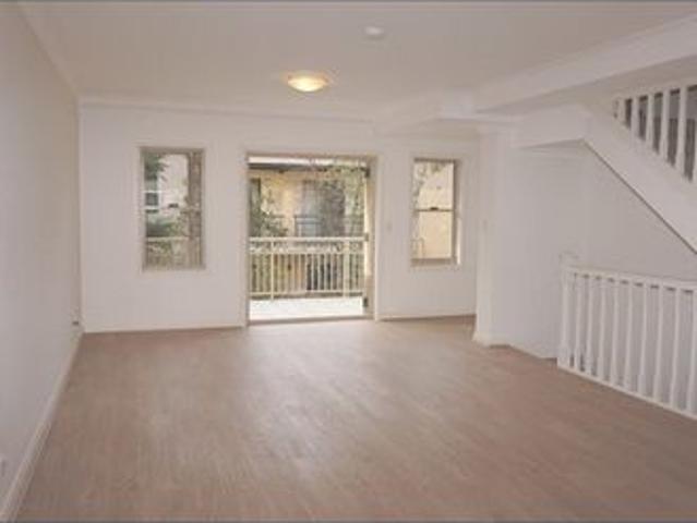 Townhouse for rent in Willoughby, New South Wales