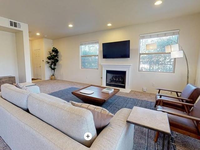 Room for rent in Canoga Park, California