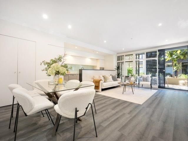 Apartment for sale in Lower North Shore, Sydney