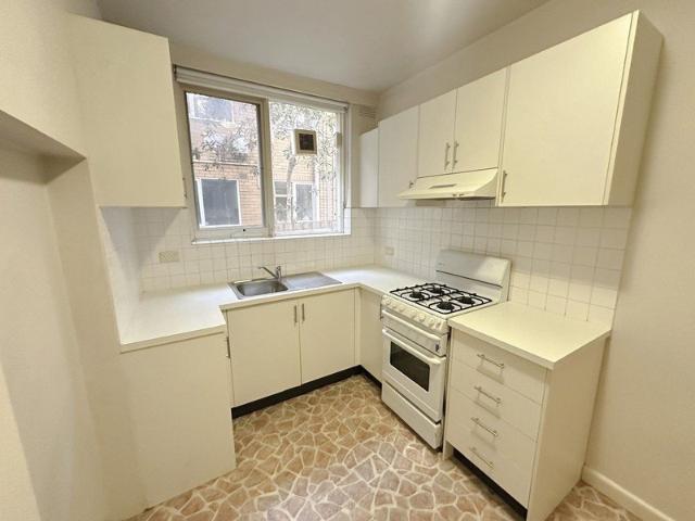 Apartment for rent in St Kilda East, Melbourne
