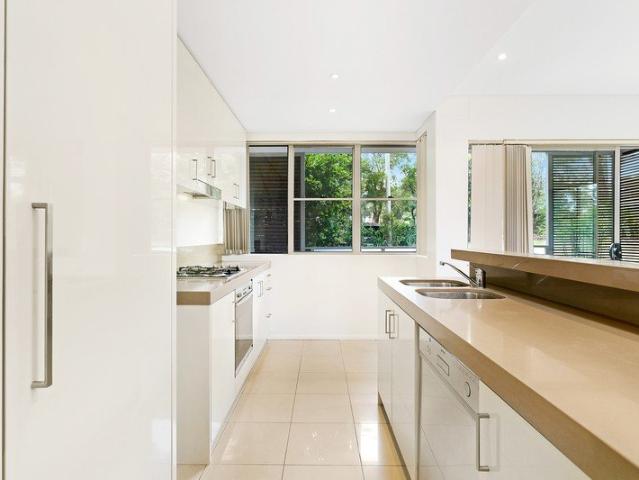 Apartment for rent in Lower North Shore, Sydney