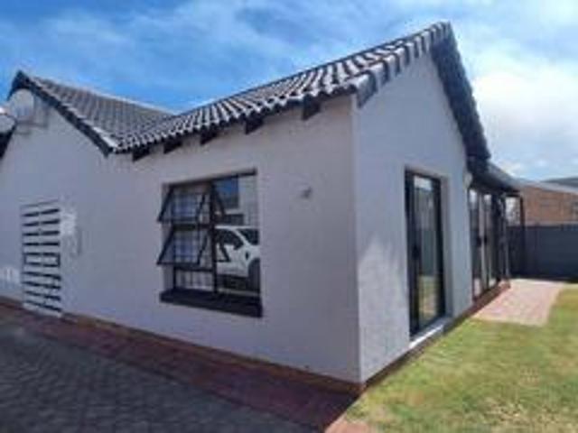 Townhouse for sale in Groot Brak Rivier, Western Cape