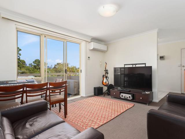 Apartment for rent in Parkville