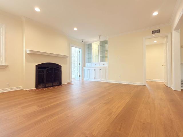 Apartment for rent in Canoga Park, California