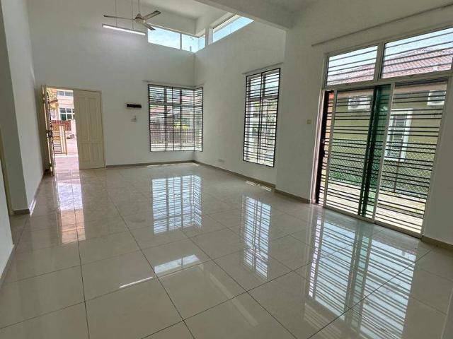 Room for rent in Country Heights Damansara, Kuala Lumpur