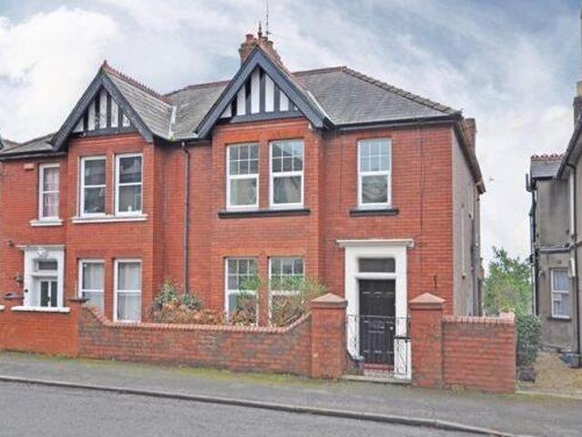 House for sale in Newport