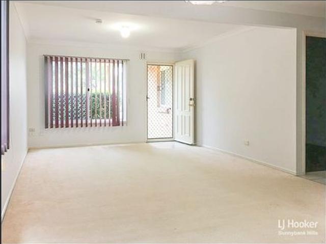 Townhouse for rent in Toombul, Queensland