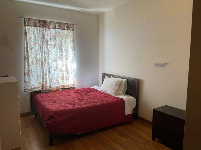Room for rent in Arverne, New York