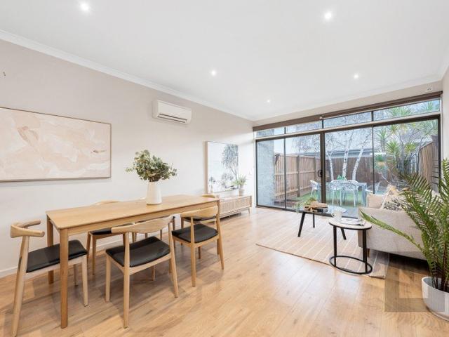 Townhouse for sale in Camerons Creek, Victoria