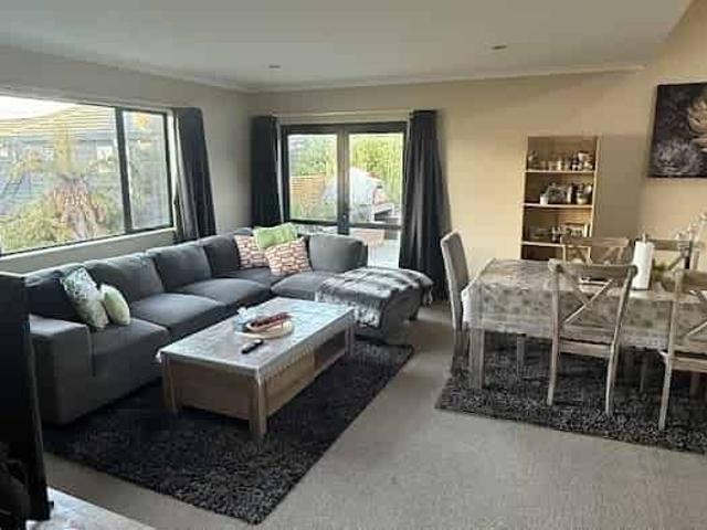 House for rent in Pauatahanui, Wellington