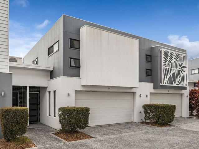 Townhouse for sale in Fernbrook, Queensland