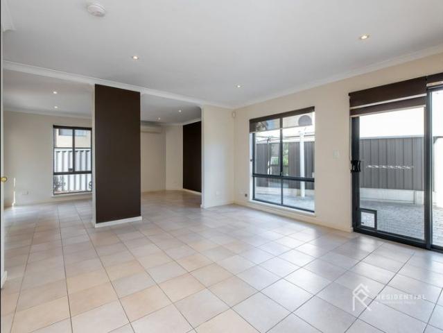 Townhouse for rent in Stirling, Western Australia