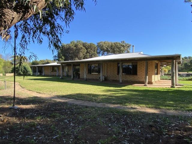 Cottage for sale in Greenough, Western Australia
