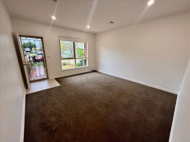 Townhouse for rent in Camerons Creek, Victoria