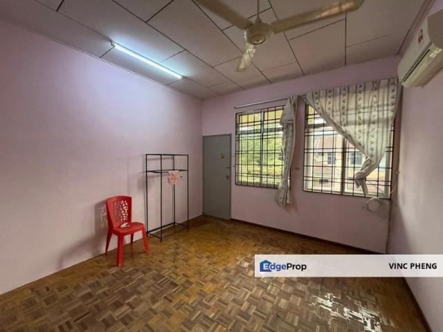House for rent in Malaka