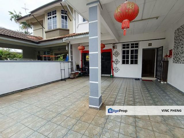 House for sale in Malaka