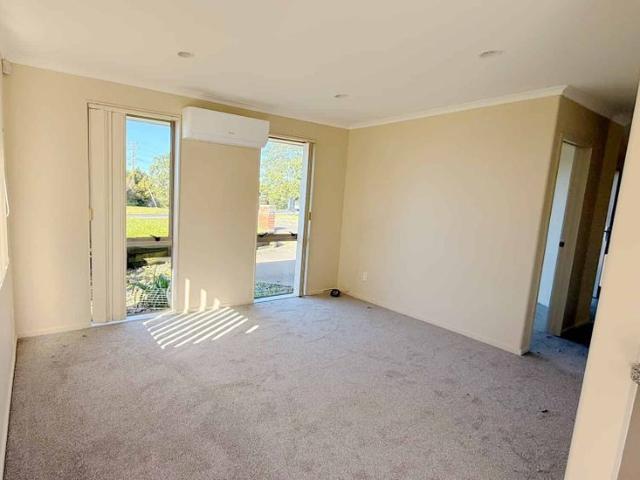House for rent in Paremoremo, Oroua County
