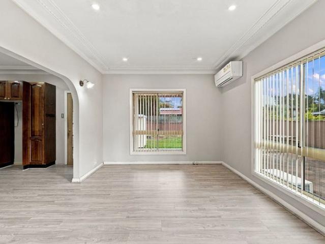 House for rent in Chipping Norton, Sydney