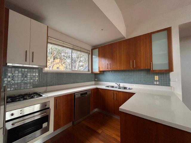 Townhouse for rent in Brunswick East, Melbourne