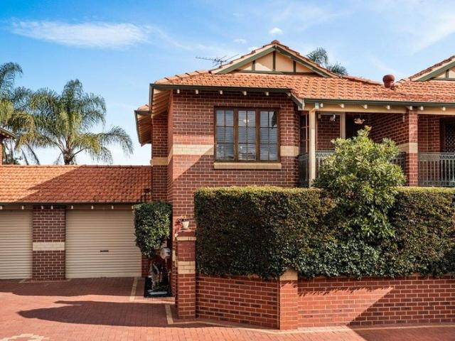 Townhouse for rent in Maylands, City of Bayswater