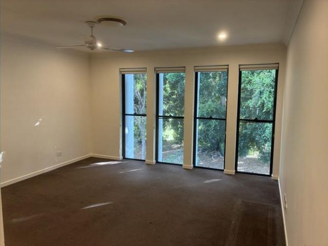 Townhouse for rent in Fernbrook, Queensland