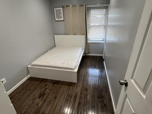 Room for rent in The Bronx, Arverne