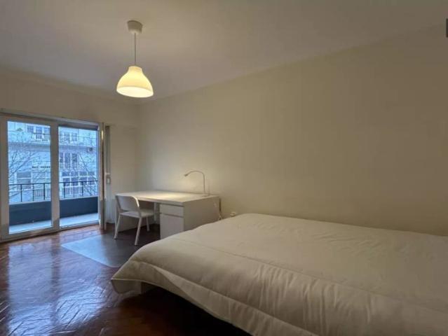 Quarto alugar em Avenidas Novas, Lisboa