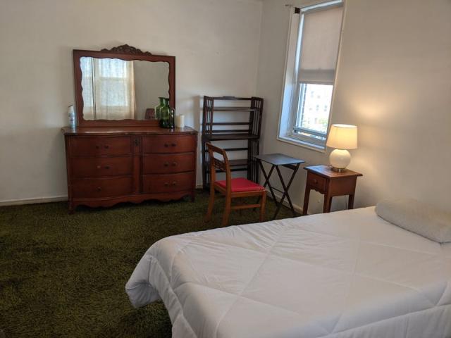 Room for rent in Glenwood, New York