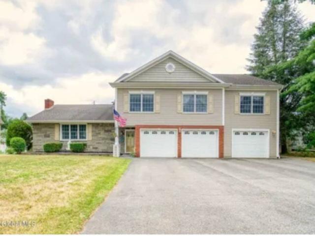 Room for rent in Colonie, New York