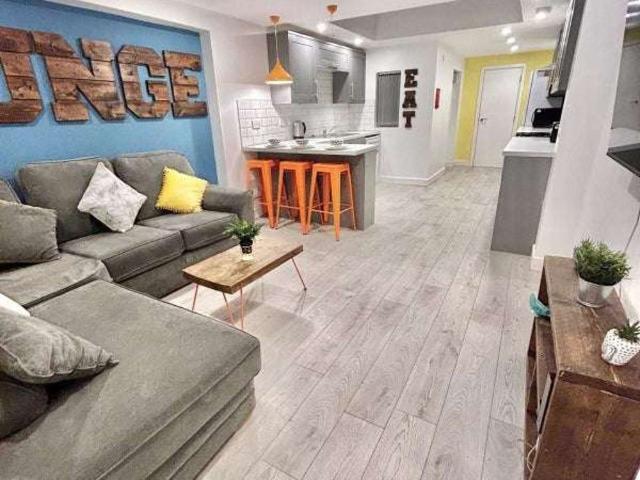 Room for rent in West Midlands