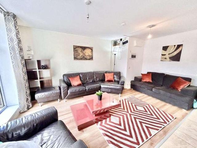 Room for rent in West Midlands