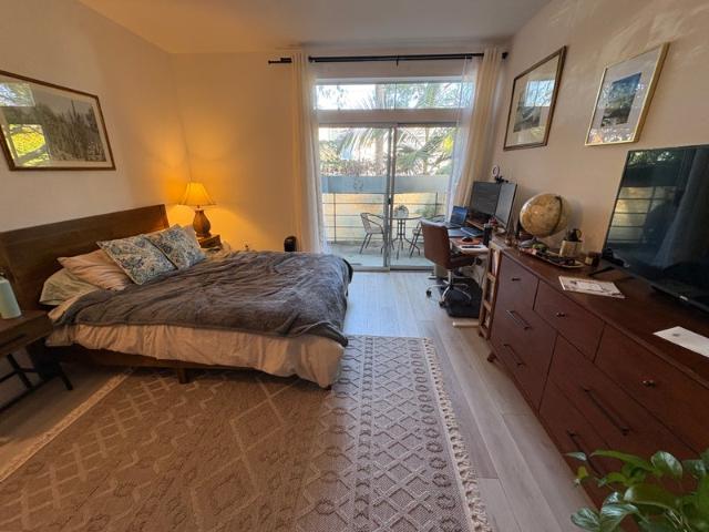 Room for rent in Canoga Park, California