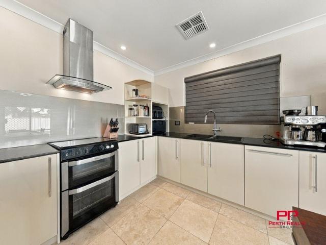 House for sale in Midland, City of Swan