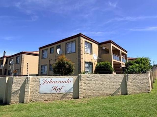 Apartment for sale in Jeffreys Bay, Kouga Local Municipality