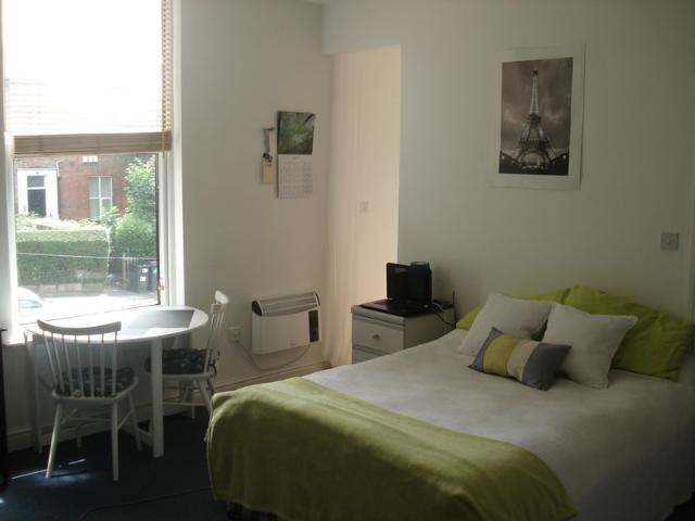 Apartment for rent in Hyde Park, Leeds