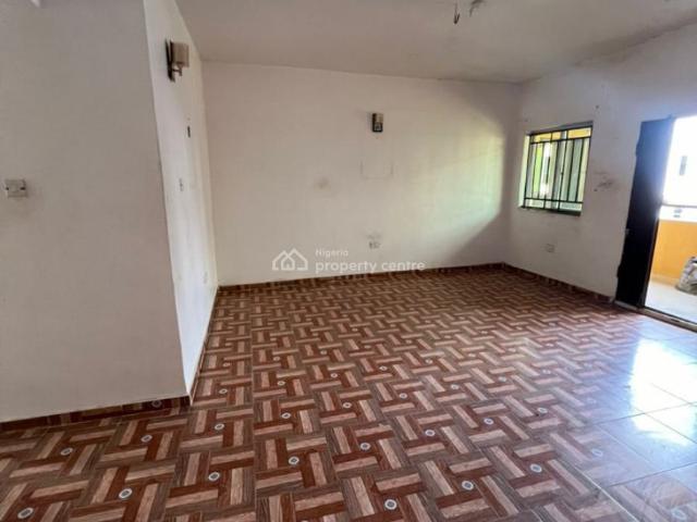 Flat for rent in Eti Osa, Lagos