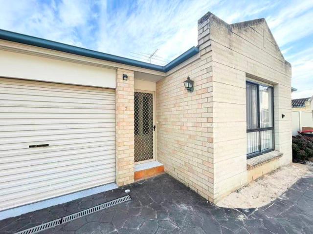 Townhouse for rent in Sydney, New South Wales