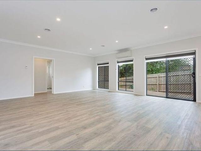 Townhouse for rent in Camerons Creek, Victoria