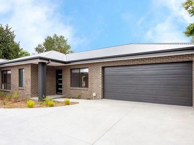Townhouse for rent in Camerons Creek, Victoria