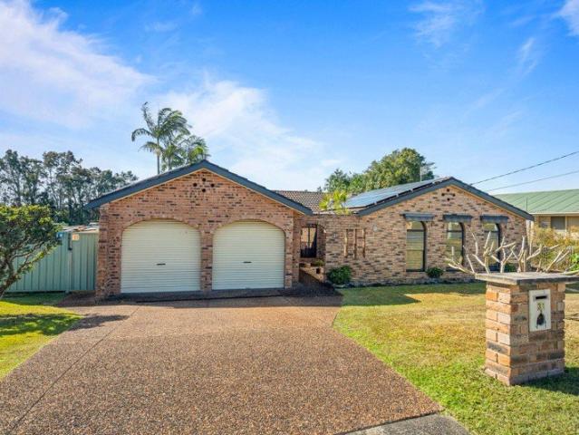 House for sale in Bateau Bay, New South Wales