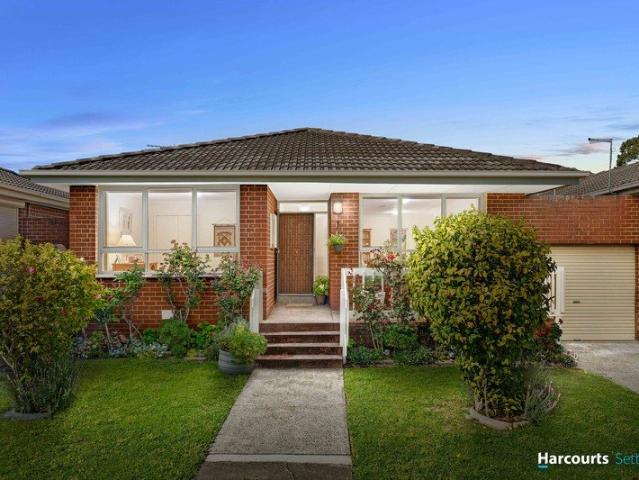 Apartment for sale in Mount Waverley, Melbourne