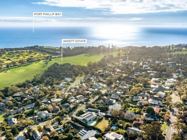 Townhouse for sale in Mount Eliza, Melbourne