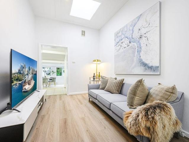 House for rent in Lower North Shore, Sydney