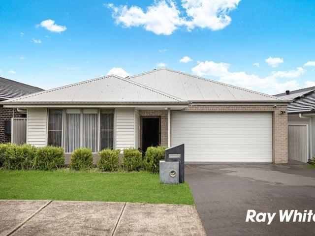 House for sale in Grantham Farm, Sydney