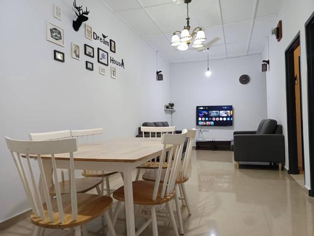 Terraced House for rent in Malaka